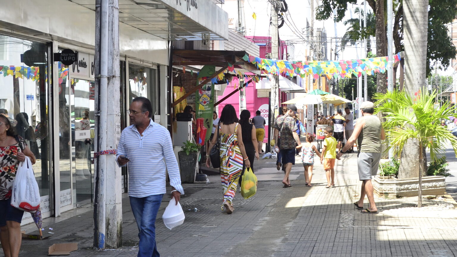 Comércio de Natal terá horários diferentes no feriado dos Mártires de Cunhaú e Uruaçu neste sábado
