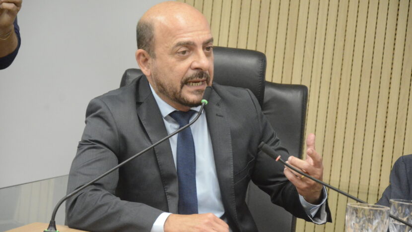 PGE prepara plano para reduzir ações judiciais de servidores do Estado