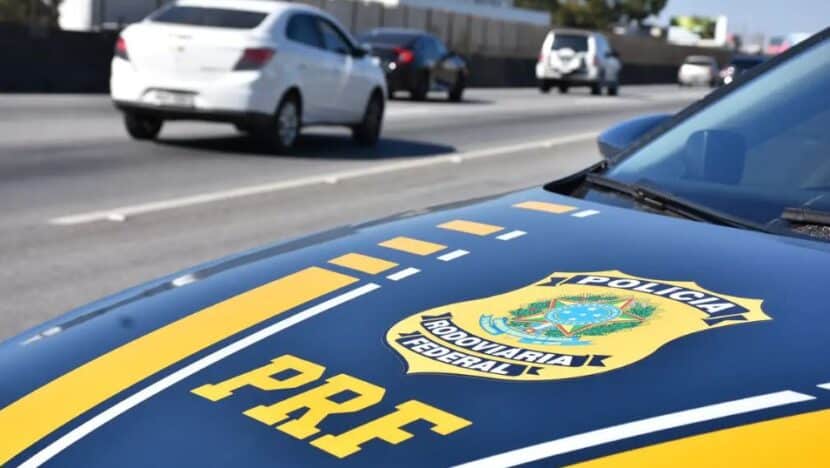 Motociclista de 50 anos morre após bater em mureta na BR-304, em Macaíba