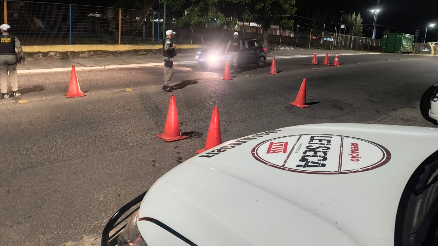 Lei Seca autua 12 motoristas que recusaram bafômetro durante blitz em Parnamirim