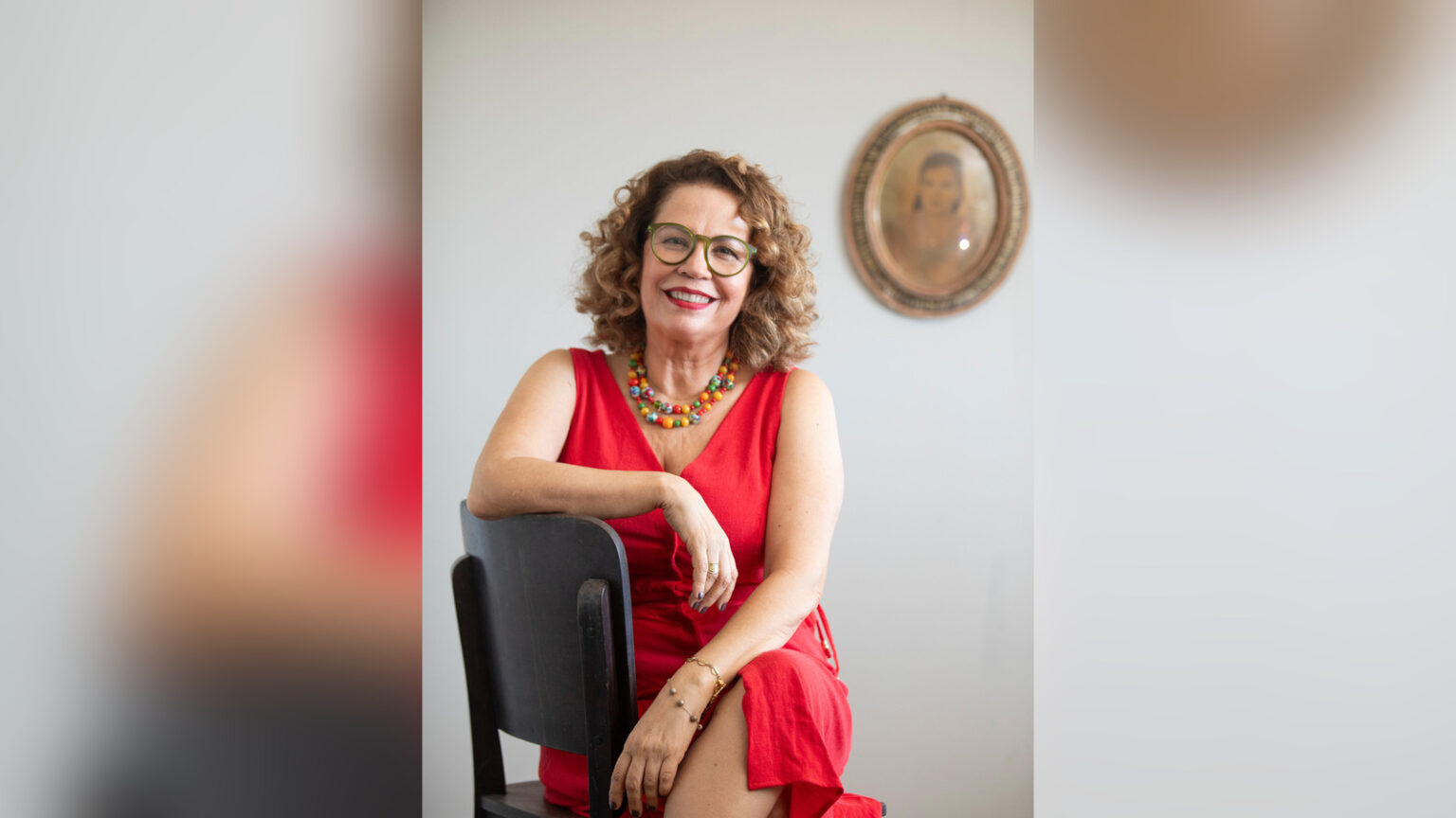 Josimey Costa lança novo livro que reúne literatura, fotografia e design