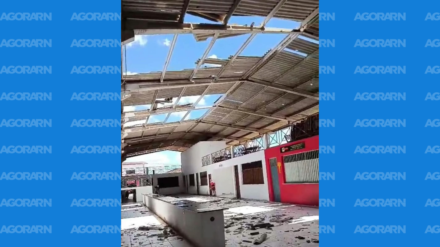 Redemoinho arranca parte do telhado de mercado público no interior do RN