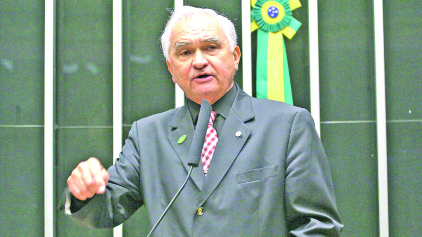 General Girão declara apoio a Allyson no segundo turno e defende encerrar ciclo do PT