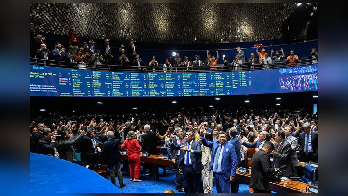 Senado aprova ampliação do MEI e perdão de dívidas e texto segue para sanção
