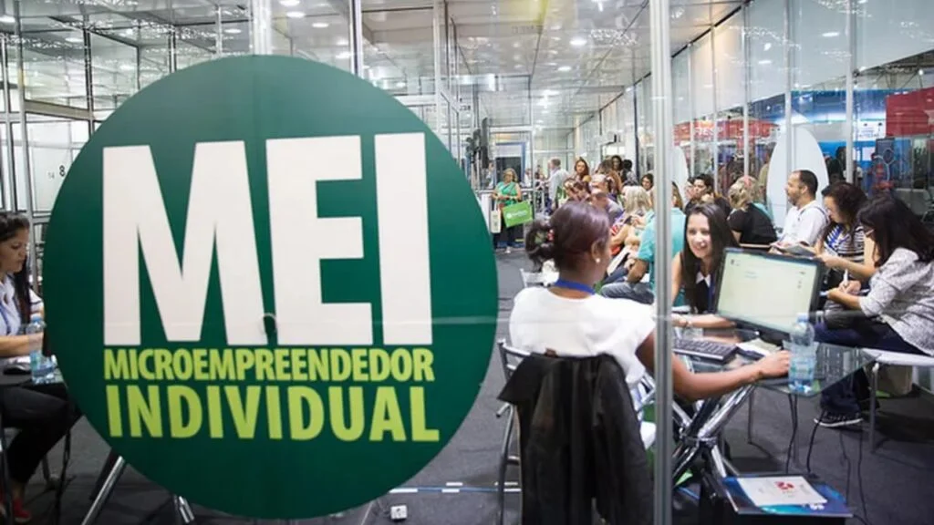 Lula sanciona novo teto do MEI e perdoa dívidas com a União